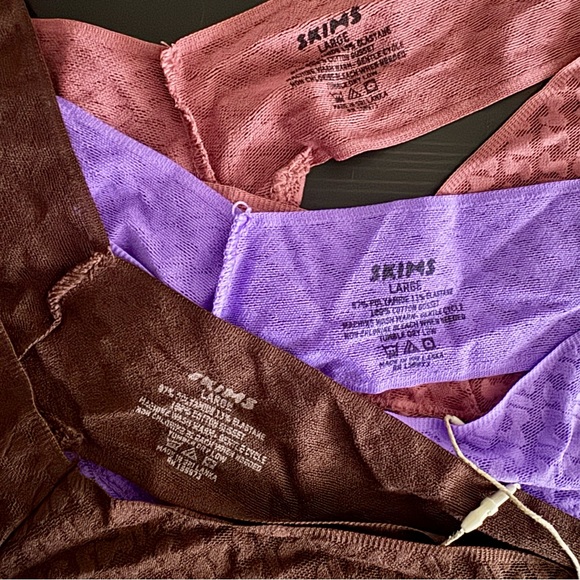 NWT — 3 Pairs SKIMS Women's Logo Mesh Thong - Picture 2 of 4